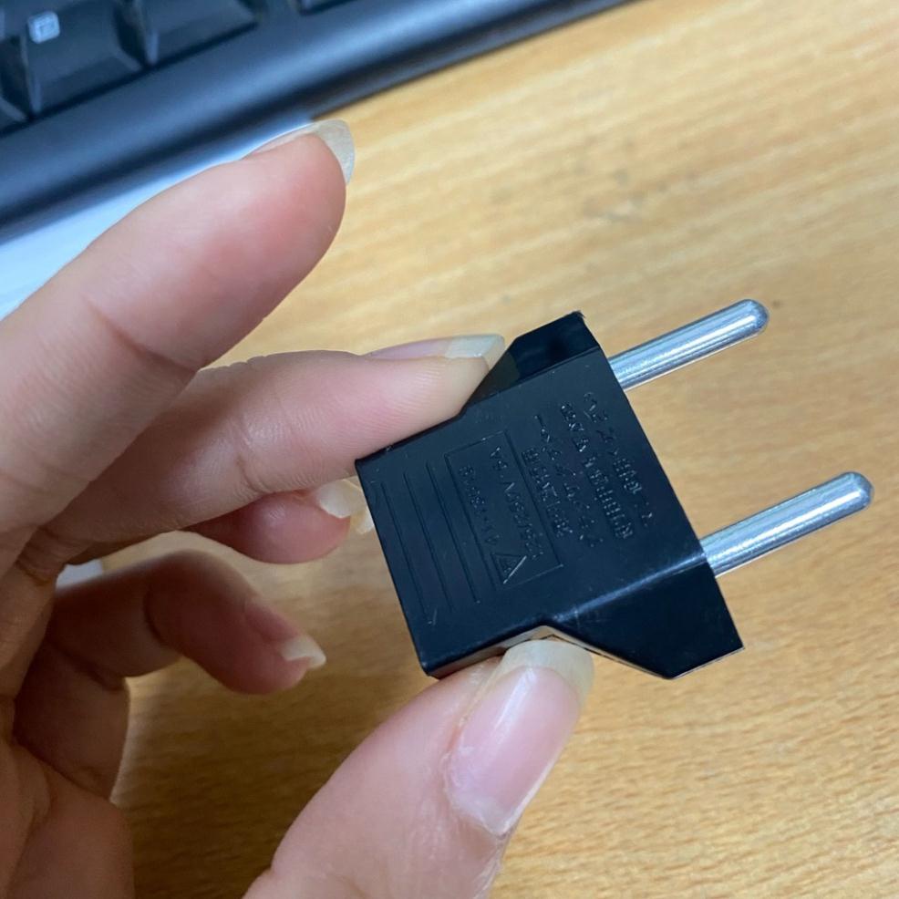 Đầu chuyển phích cắm 2 chân dẹt  sang 2 chân tròn  - Đầu chuyển phích 2 chấu dẹp sang 2 chấu tròn