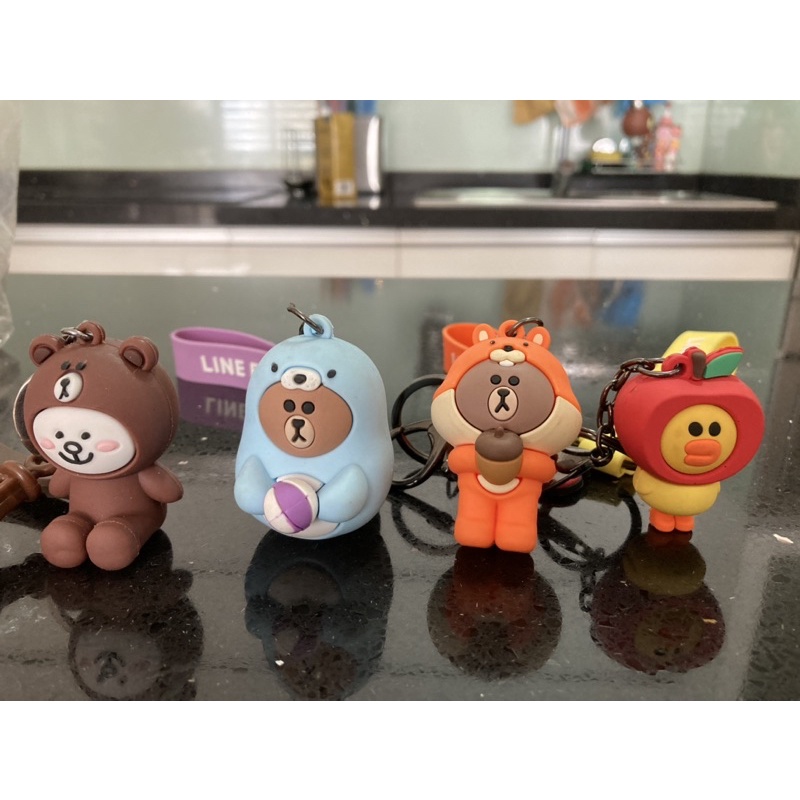Móc khoá dễ thương ,độc lạ hơn 30 mẫu hình Gấu Thỏ Vịt  Brown Cony Sally Line