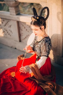 Kim quan cài tóc cổ trang