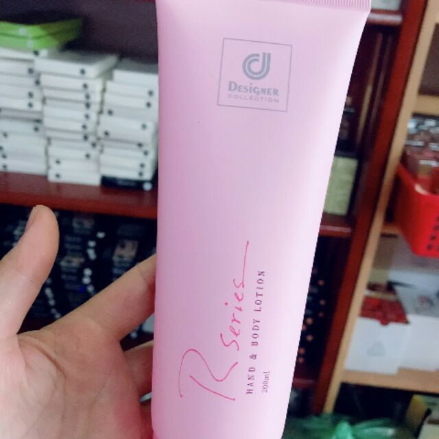 Kem dưỡng thể trắng da hương nước hoa hồng Designer collection R Series body lotion hàng malaysia (HÀNG CHÍNH HÃNG)