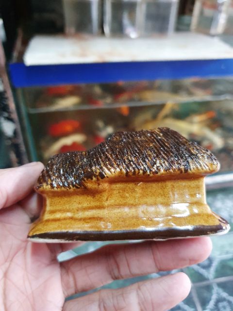 NHÀ LÁ TRÁNG MEN TRANG TRÍ HỒ CÁ NON BỘ 8x4x4CM