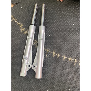 Cặp phuột trước DR