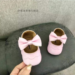 Giày tập đi gắn nơ đáng yêu cho bé