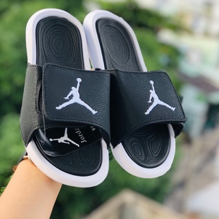 Dép jodan đen viền trắng