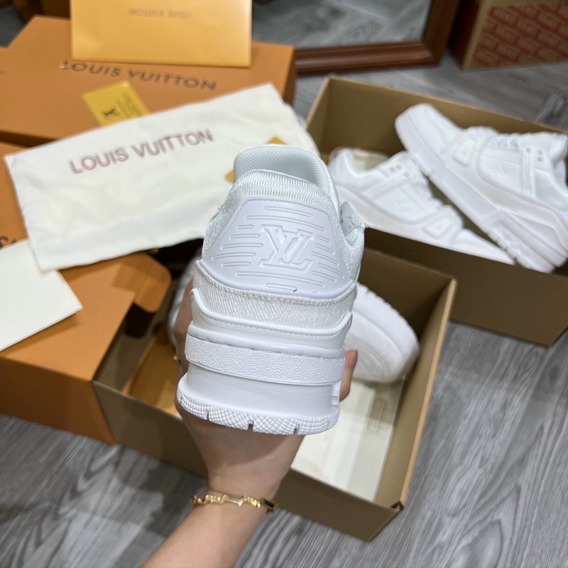 GIÀY LV TRAINERS SNEAKER ALL WHITE LAI AU