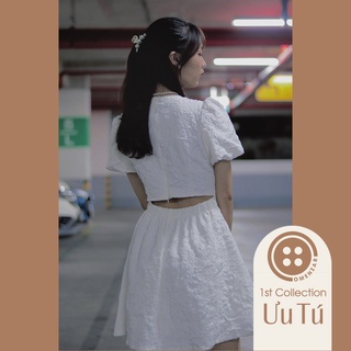 Đầm Gấm Trắng Hở Lưng Dáng Xòe - [Ưu Tú]