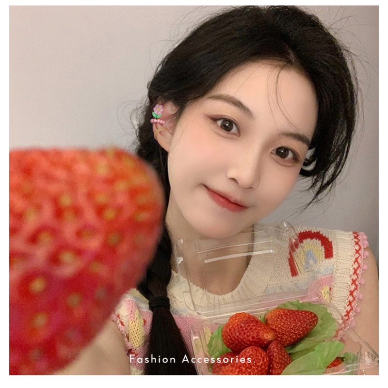 Set 3 Khuyên Kẹp Vành Tai Hình Bông Hoa Màu Gradient Dễ Thương