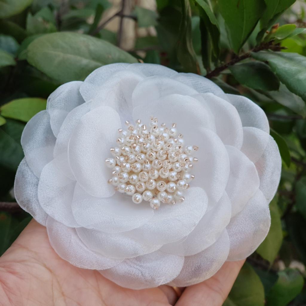 Hoa cài áo handmade cao cấp phối nhụy cườm sang trọng [HANN- Hoa cài áo, pk thời trang]