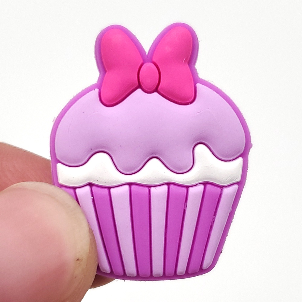 Loạt Mickey Crocs Jibbitz chủ đề hoạt hình dễ thương DIY  Shoe Charms pvc accessories  Phụ kiện dép Với 1000 Mẫu Lựa Chọn Thích hợp làm quà tặng giày trẻ em