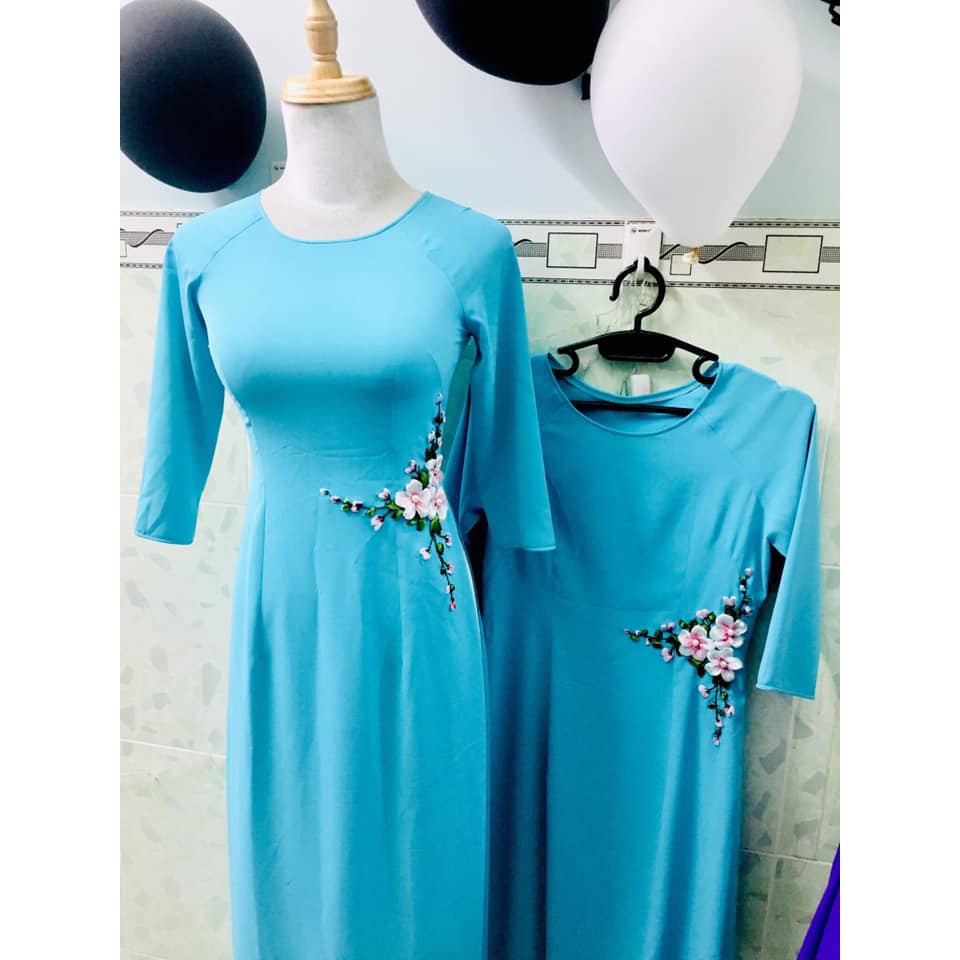 Mẫu hoa thêu ruy băng eo áo