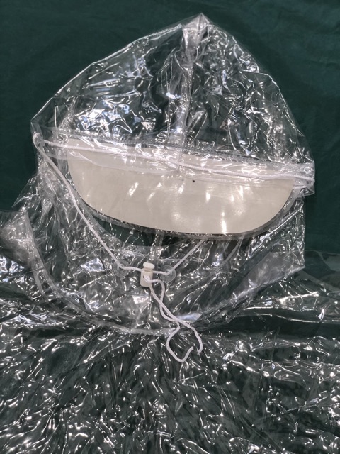 Áo mưa trong suốt siêu bền