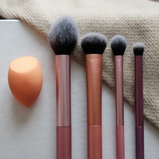 SET CỌ REAL TECHNIQUES EVERYDAY ESSENTIALS (CỌ TRANG ĐIỂM)