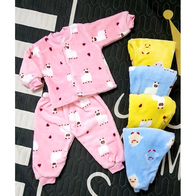 Bộ Quần Áo Lông Tuyết Cổ Tàu Mềm Ấm Cho Bé 3-10kg / Nhiều Màu