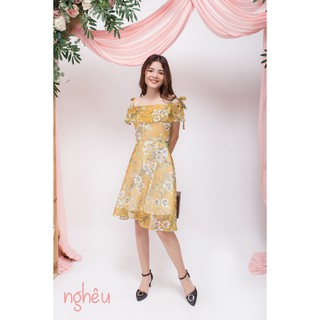 Váy đôi mẹ bé voan trễ vai hoa nhí