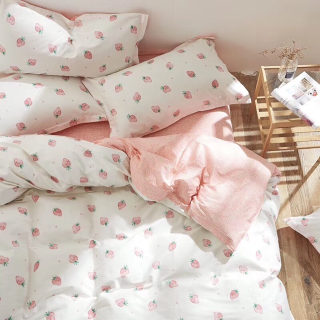 Bộ Chăn Ga Gối Cotton Living Dâu Tây Hồng Trắng Hàn Quốc