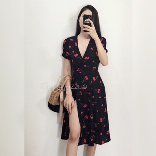 (Có sẵn-Hình thật shop chụp) Đầm cherry vạt chéo form đẹp