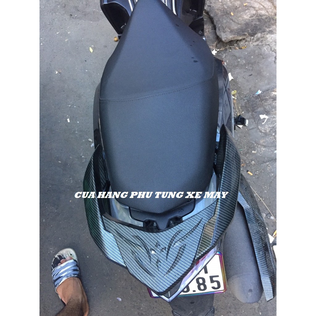 Ốp cảng sau Cacbon cho xe Honda Air Blade 2016/ 2017/ 2018/ 2019