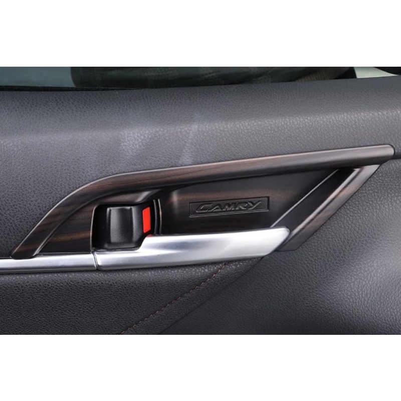 Ốp nội thất màu vân gỗ xe Camry 2019-2022