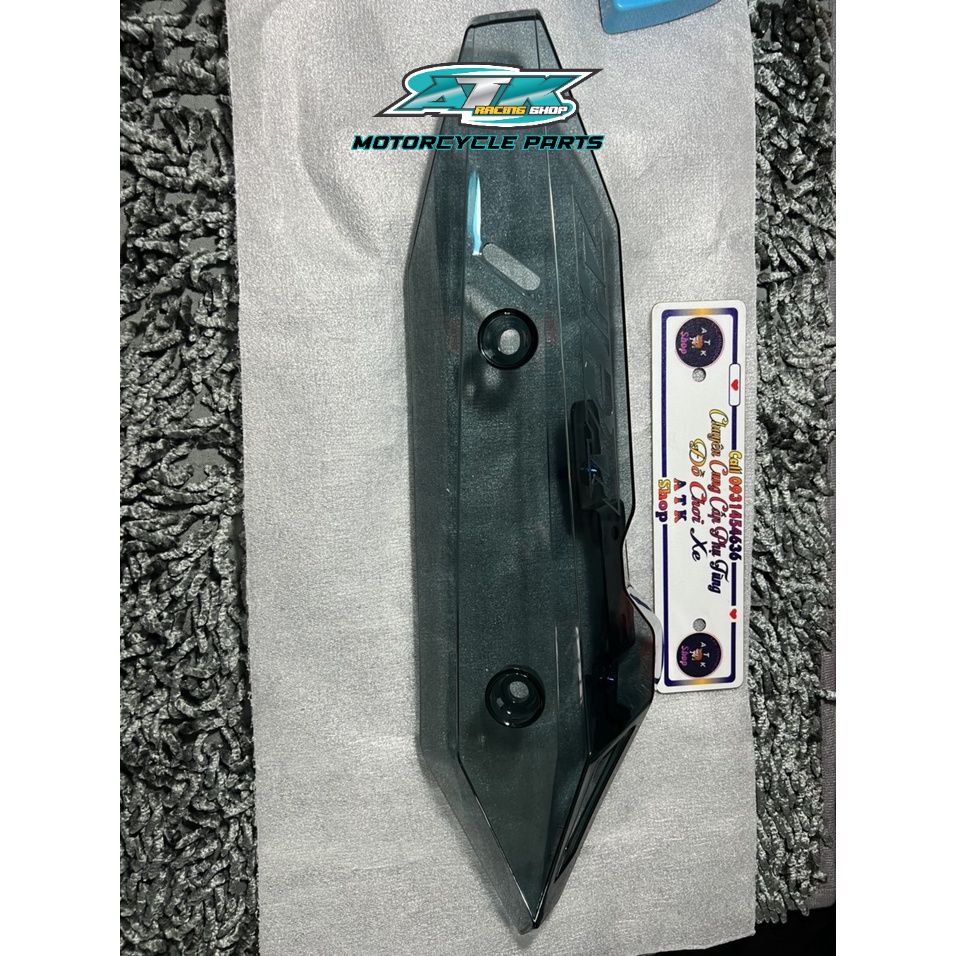 Ốp che pô Vario trong xuốt thương hiệu zhi.pat dành cho các xe đời 2018 đến 2021 nhựa dẽo bền bỉ