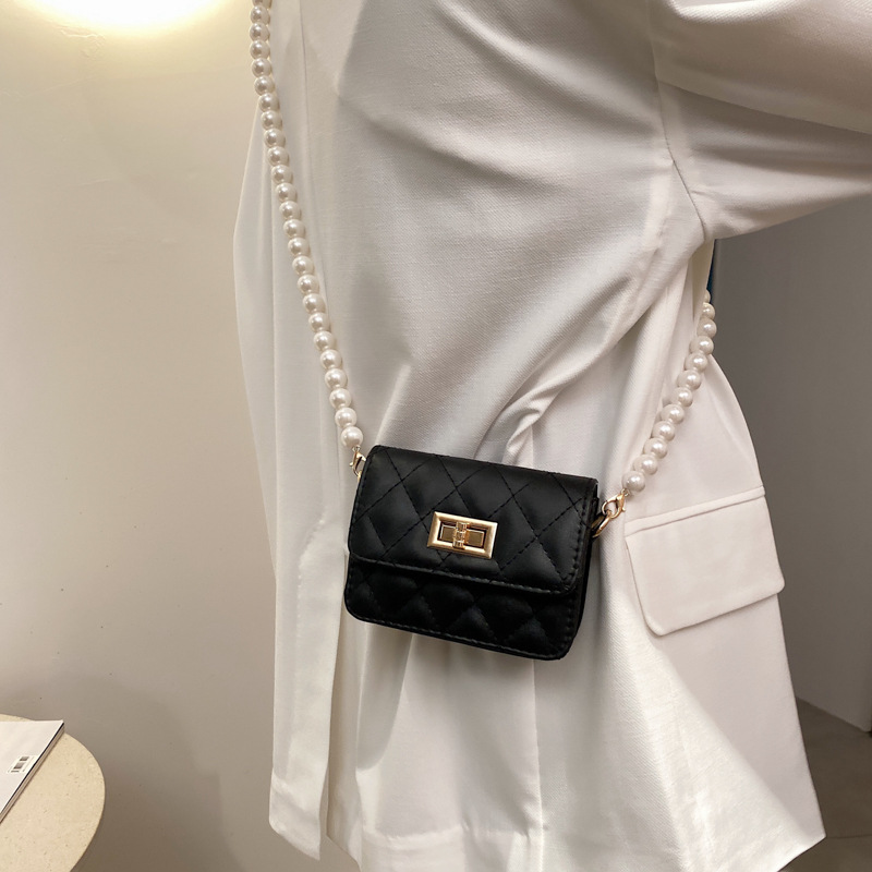 Túi xách hình vuông nhỏ đính đá phối ngọc trai giả thời trang 2023 phổ biến mới