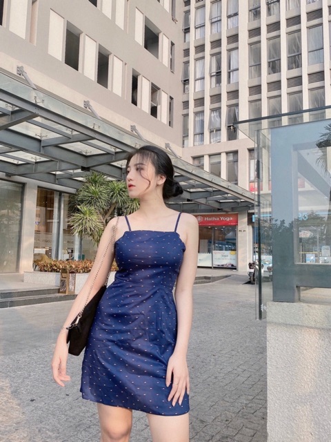 Đầm hai dây chấm bi trắng - váy ôm xoè nhẹ Tomy Dress chất vải lenin dày dặn có mút ngực dây sau lưng bo chun co giãn | BigBuy360 - bigbuy360.vn