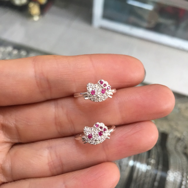 Nhẫn kitty và nhẫn bướm dành cho bé gái!!! Chất liệu bạc ta 100%!  Mẹ có thể đeo thành nhẫn ngón út cũng được xinh lắm !