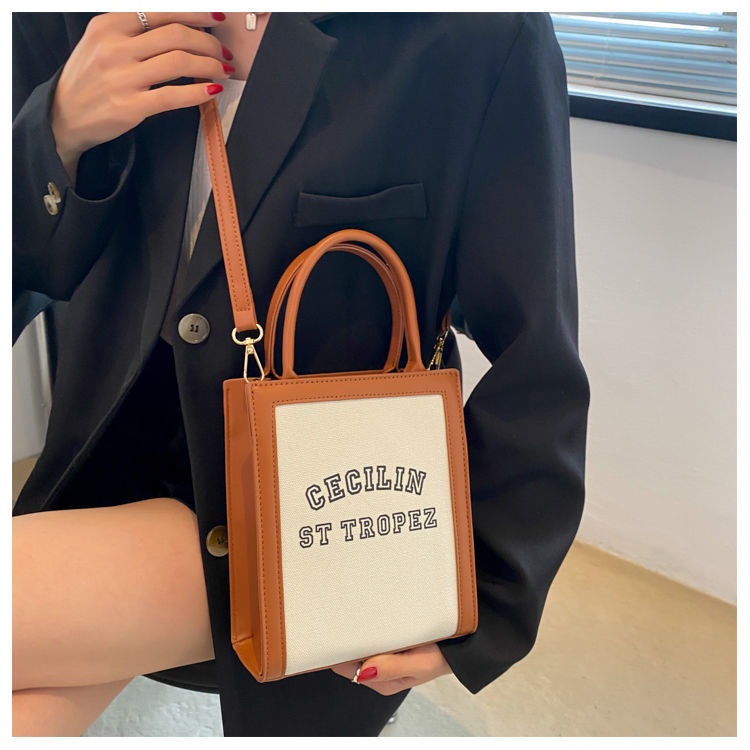 Túi Xách Đeo Vai Hình Vuông Nhỏ Gọn Phong Cách Phương Tây 2022