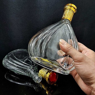 Chai Thủy Tinh Đựng Rượu 500ML mẫu giọt nước hoa văn cánh sen - nắp vàng xen đỏ - Vỏ Chai Rượu Đẹp - Bình Đựng Ruou (C5)