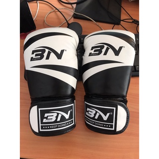 Găng tay muay thái đấm bốc luyện tập boxing 3n việt nam mma kickboxing trắng