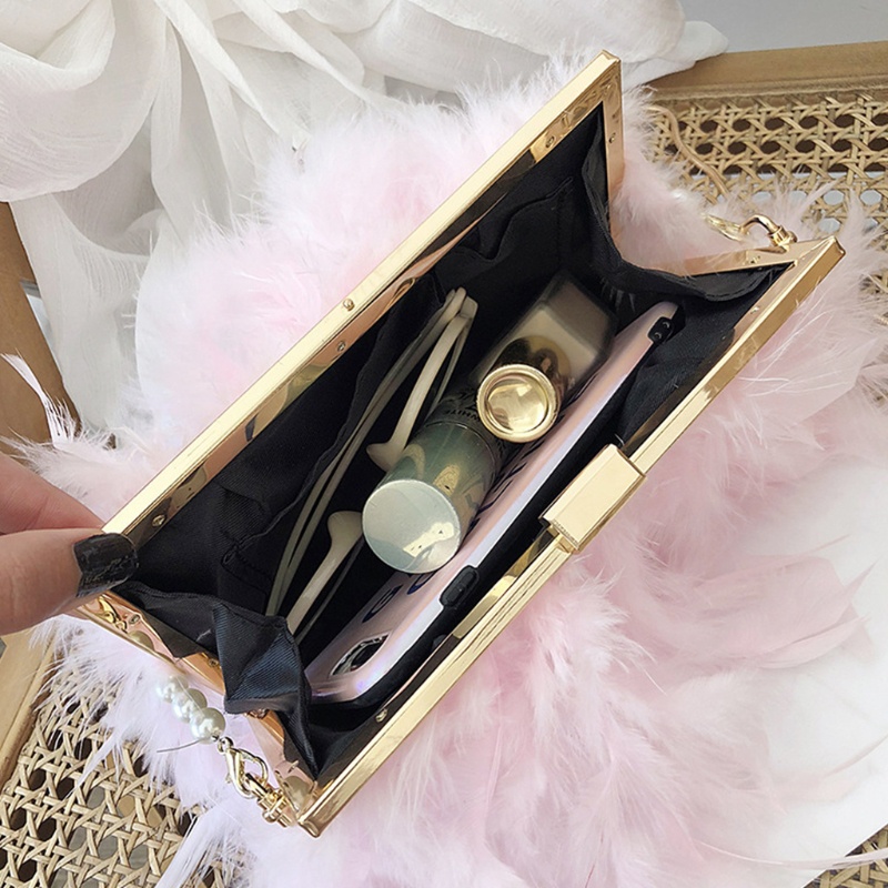 Túi Xách Đeo Chéo Đính Lông Vũ Và Ngọc Trai Phối Dây Xích Kim Loại Sang Trọng Dự Tiệc