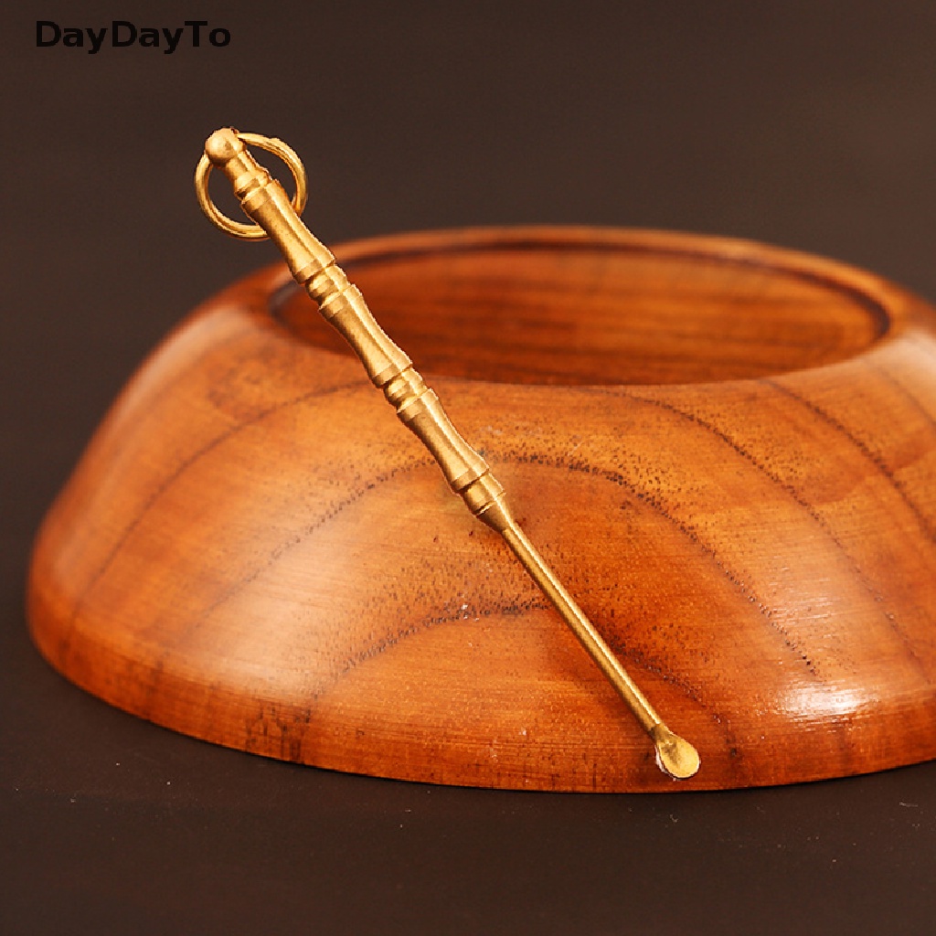 Muỗng Lấy Ráy Tai Bằng Đồng Có Móc Khóa Tiện Dụng