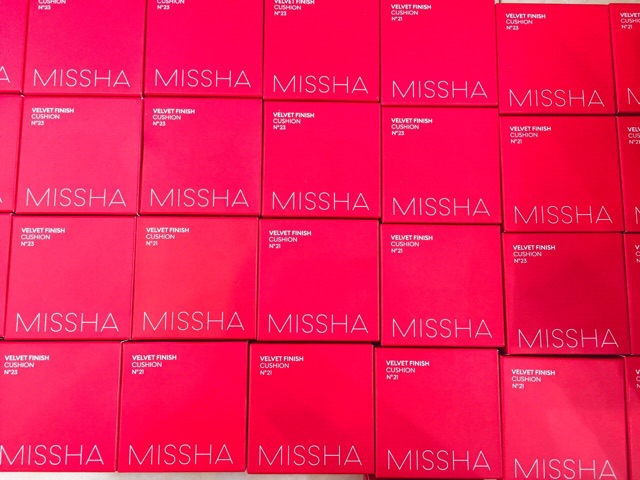 Phấn nước Missha Velvet Finish Cushion mẫu mới nhất 2018 ( màu đỏ) | BigBuy360 - bigbuy360.vn