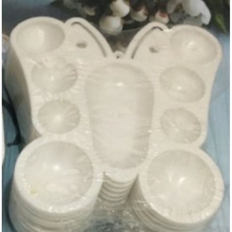 Khay pha màu nước nhiều ô hình dáng dễ thương