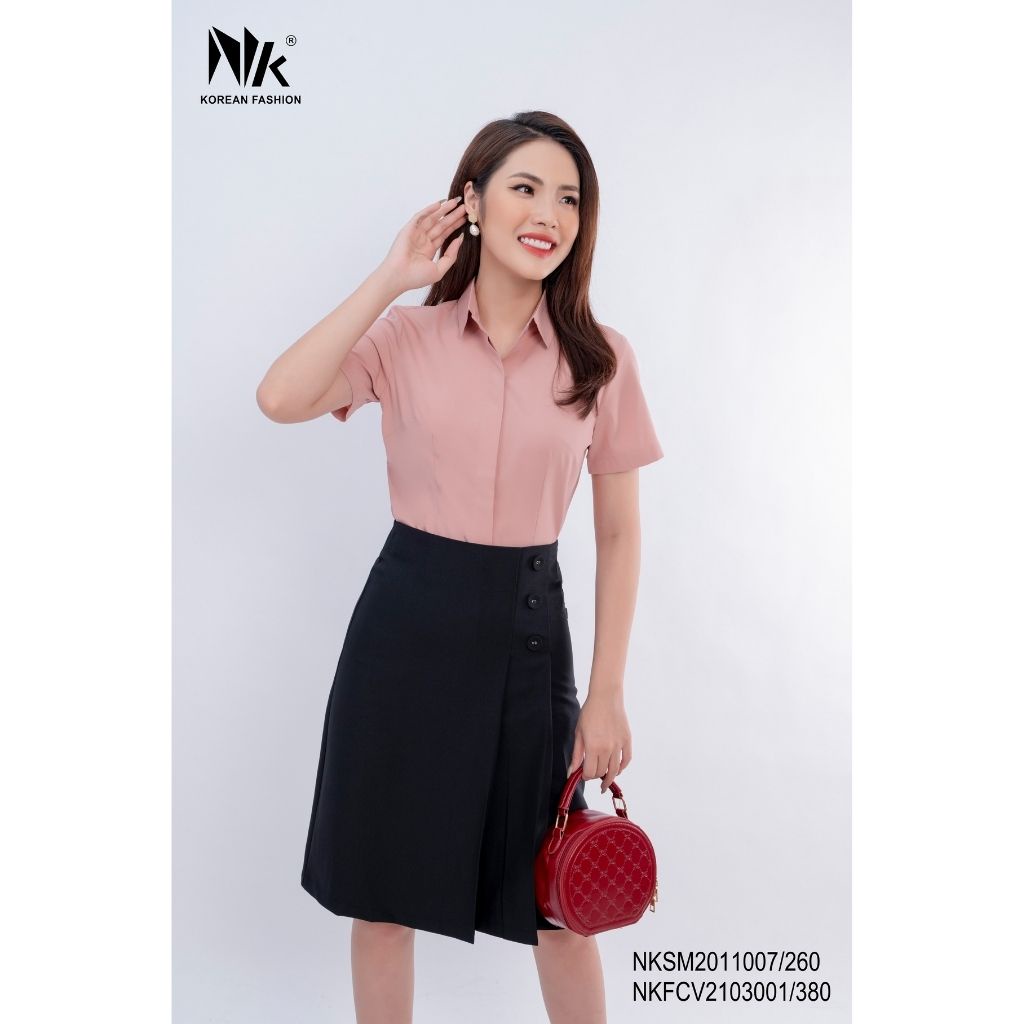 Chân Váy Nữ Công Sở NK Fashion Xếp Ly Cạp Đứng Cúc Bọc, Chất Vải Hản Mềm Mịn, Co Giãn NKFCV2103001