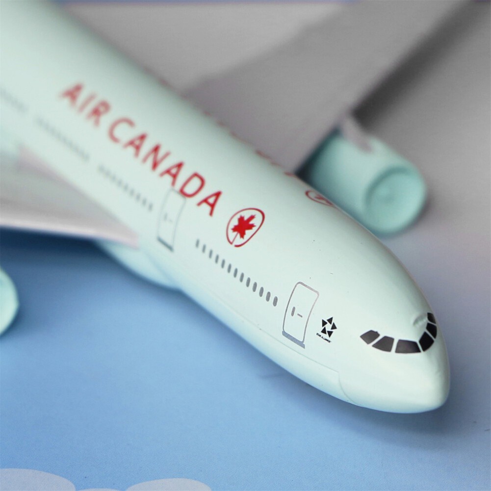 Mô hình máy bay tỉ lệ 1:400 Canada Boeing 777 chân thật