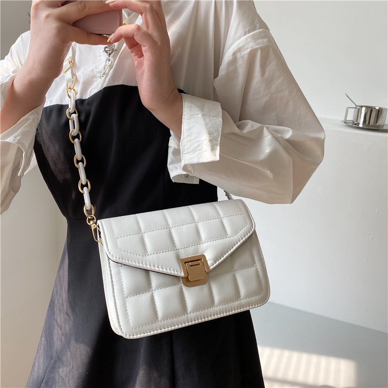 Túi Đeo Vai Hình Vuông Cỡ Nhỏ Màu Đen Phối Dây Xích Thời Trang Cho Nữ