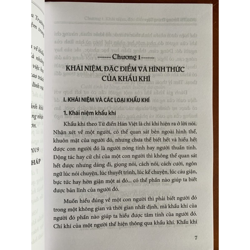 Sách- Khẩu khí và thuật học hùng biện trong nghề luật