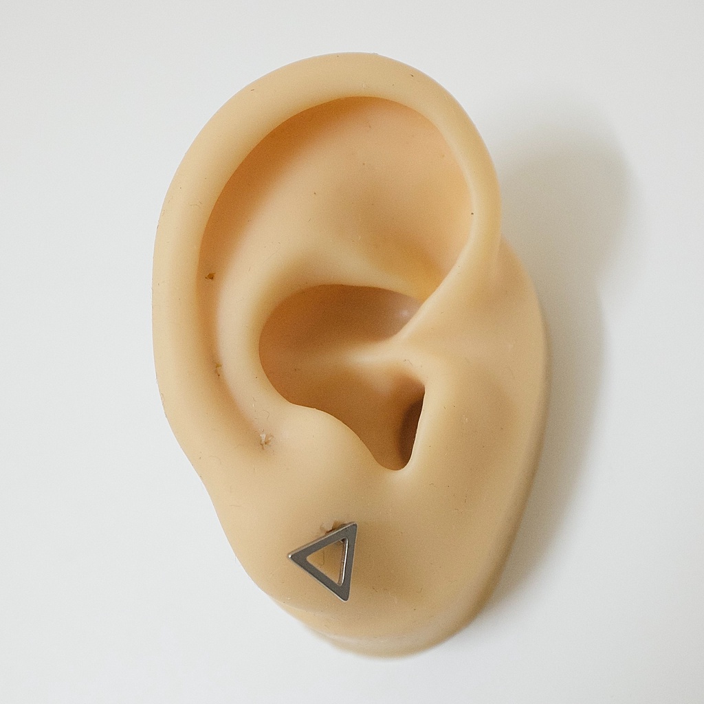 [1 Chiếc] Khuyên Tai Titan Unisex Hình Tam Giác Rỗng Bi Tròn Không Gỉ Sét Không Ngứa Bông Tai Julies Box 66