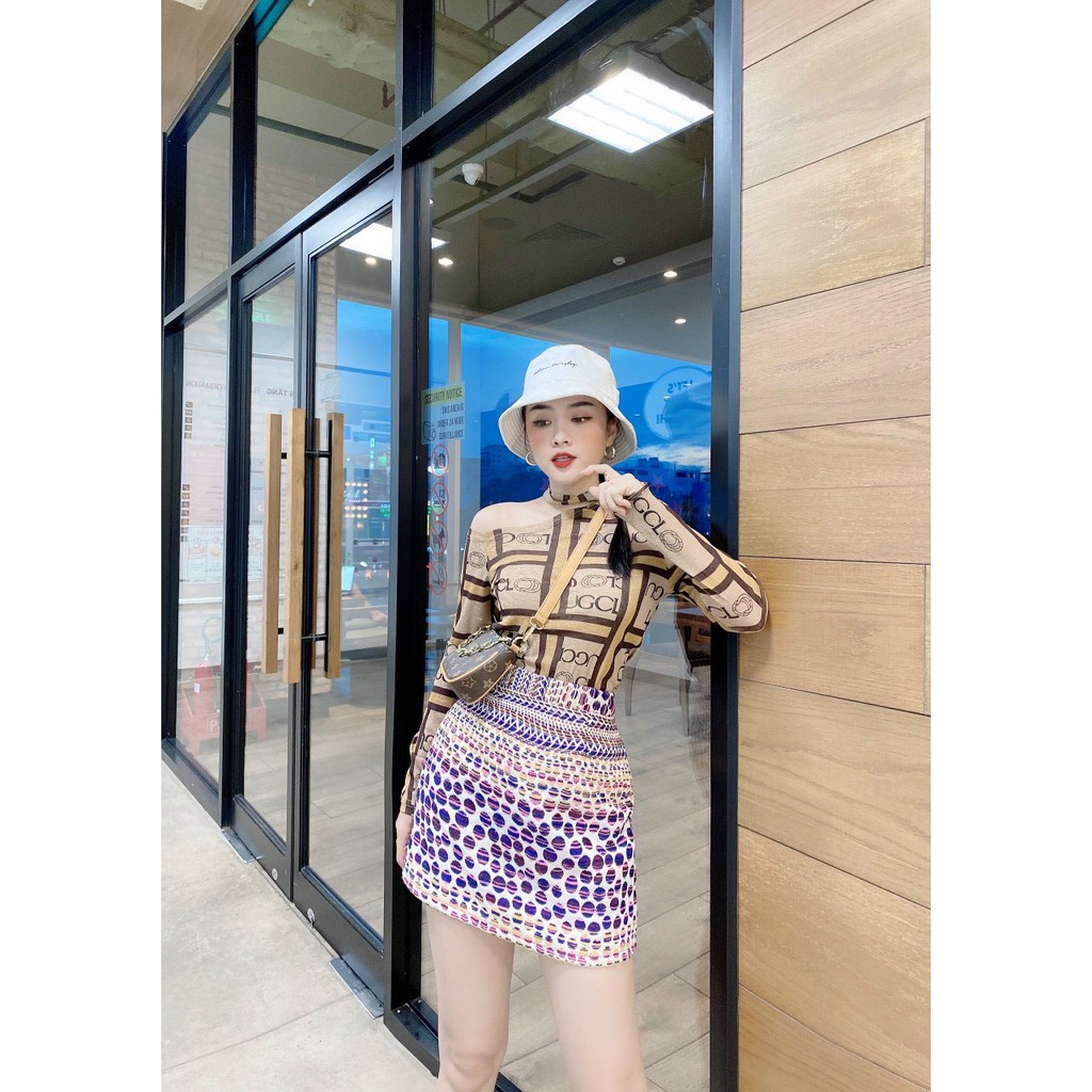 Set áo thun + váy bố. Có 1 màu. KÈm hình chụp thật 100%. Size dưới 54kg vừa. Đơn giản mà đẹp nha mấy chế