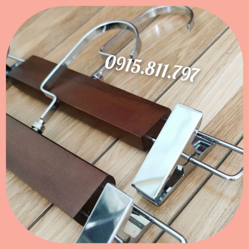 Móc quần áo trẻ em - Kẹp gỗ nâu đầu kẹp inox sáng sang chảnh - Kẹp quần,áo,váy chuyên dùng cho shop,khách sạn,gia đình