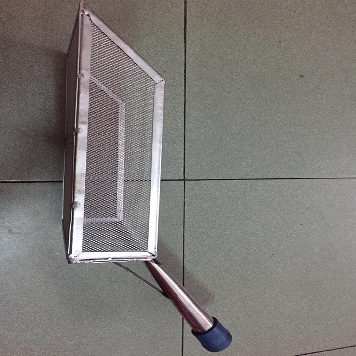 Dụng Cụ Sàn Cát Inox Có Tay Cầm Kích Thước 30x40