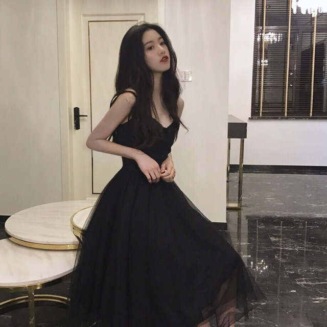 🔥CÓ SẴN || Đầm ren đen 2 dây style công chúa | BigBuy360 - bigbuy360.vn