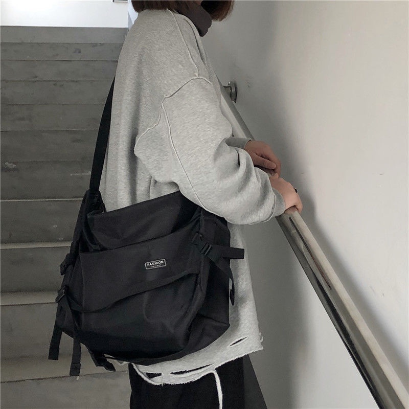 2022 new fashion brand messenger bag men's and women's street hip hop Harajuku functional bag shoulder bag tooling bag backpack