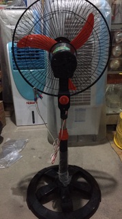 Quạt kẹp bình 12v
