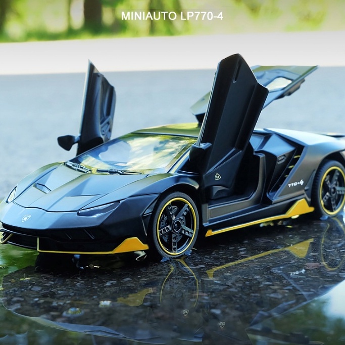 Mô hình xe Lamborghini Aventador LP 700 tỉ lệ 1:32 chất liệu hợp kim cao cấp có bốn màu lựa chọn