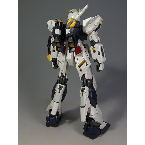 Mô hình lắp ráp MG 1/100 Nu Gundam Ver Ka Bandai