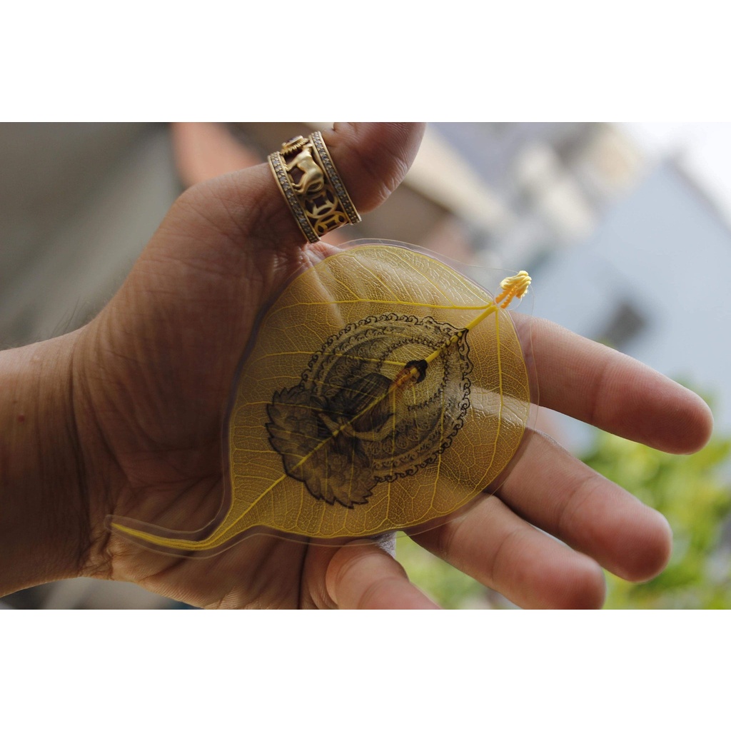 Lá bồ đề may mắn tâm phật cầu bình an tài lộc để ốp điện thoại treo xe MiibooShi D4.001