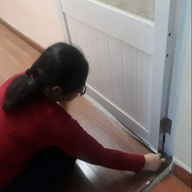 Miếng dán chân cửa