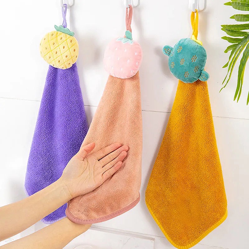 Khăn lau tay dạng treo hình hoạt hình thấm hút tốt