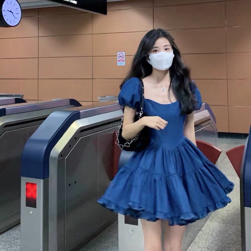 Váy Jean cổ vuông khoét ngực tay bồng siêu xinh